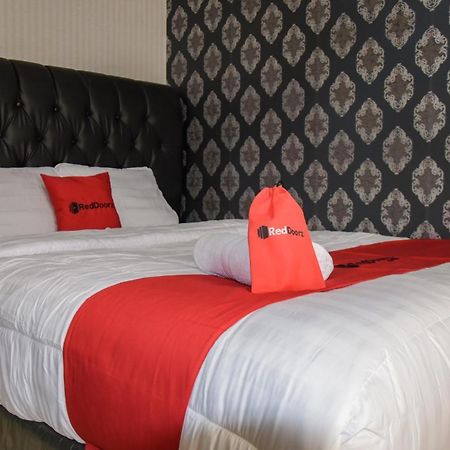 Reddoorz Apartment @ Serpong Green View Tangerang Luaran gambar