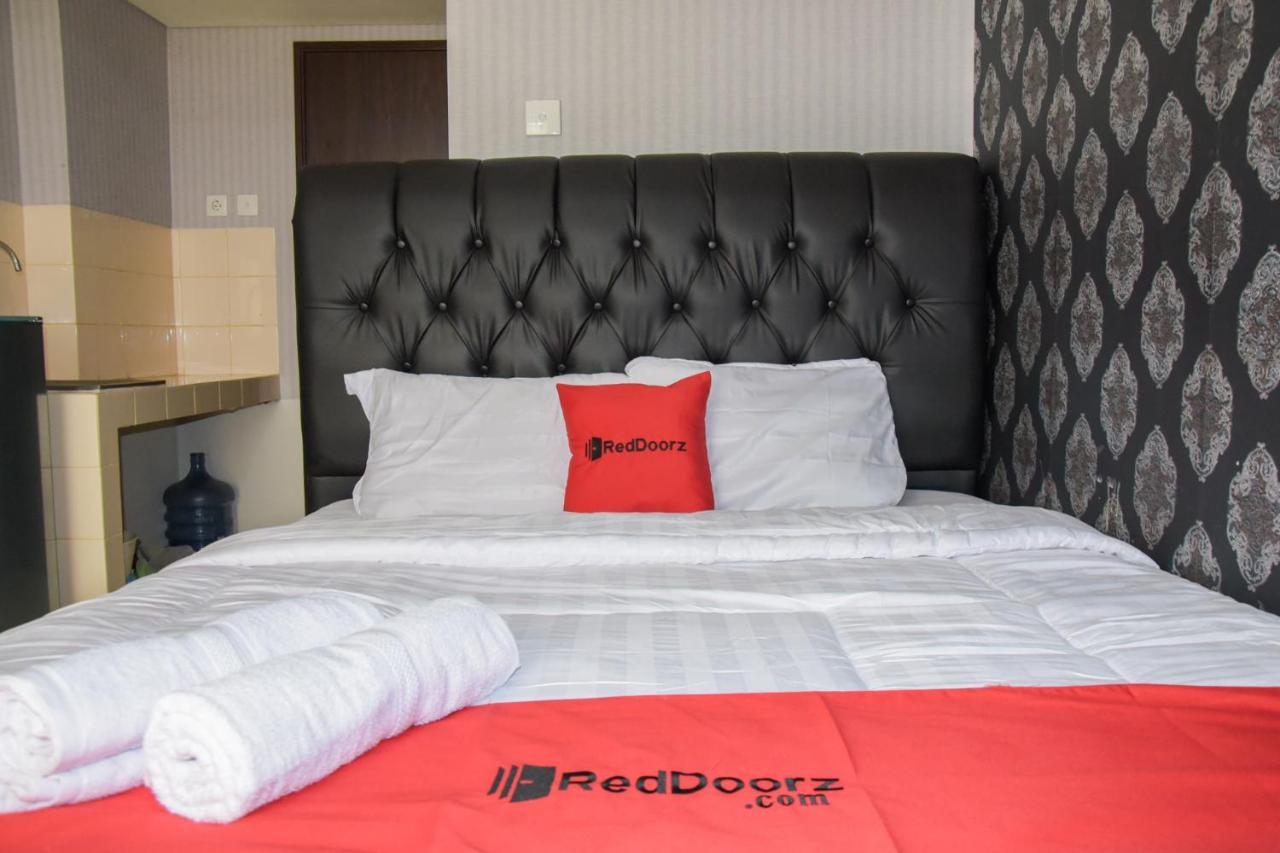 Reddoorz Apartment @ Serpong Green View Tangerang Luaran gambar