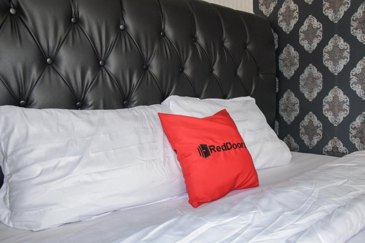 Reddoorz Apartment @ Serpong Green View Tangerang Luaran gambar