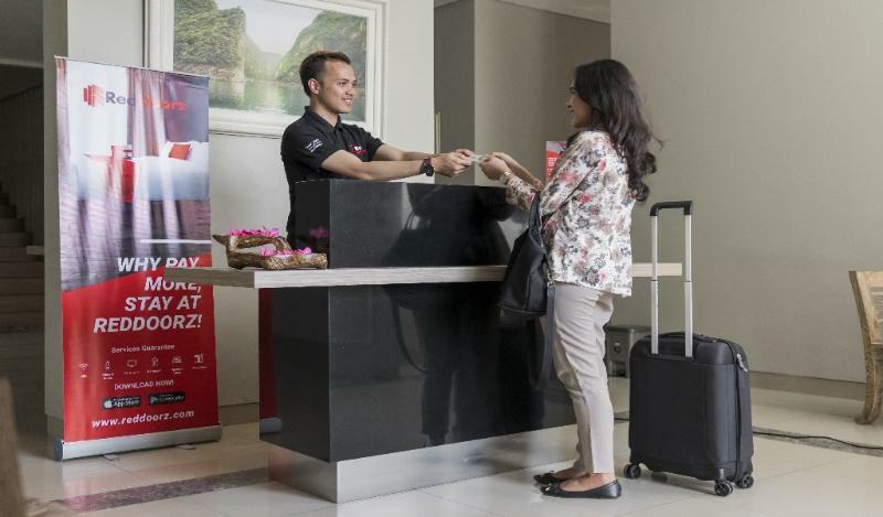 Reddoorz Apartment @ Serpong Green View Tangerang Luaran gambar